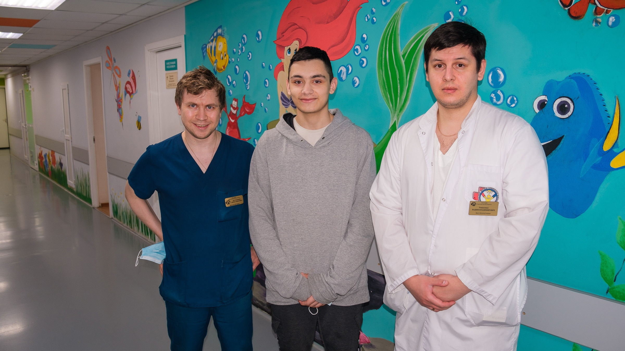 Подростки спасшие жизнь. Челябинская областная детская клиническая больница. Российские детские хирурги. Врачи спасают подростка.