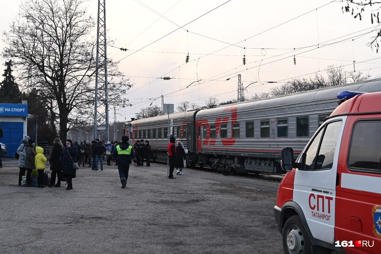 Из Ростовской области отправили несколько поездов с беженцами