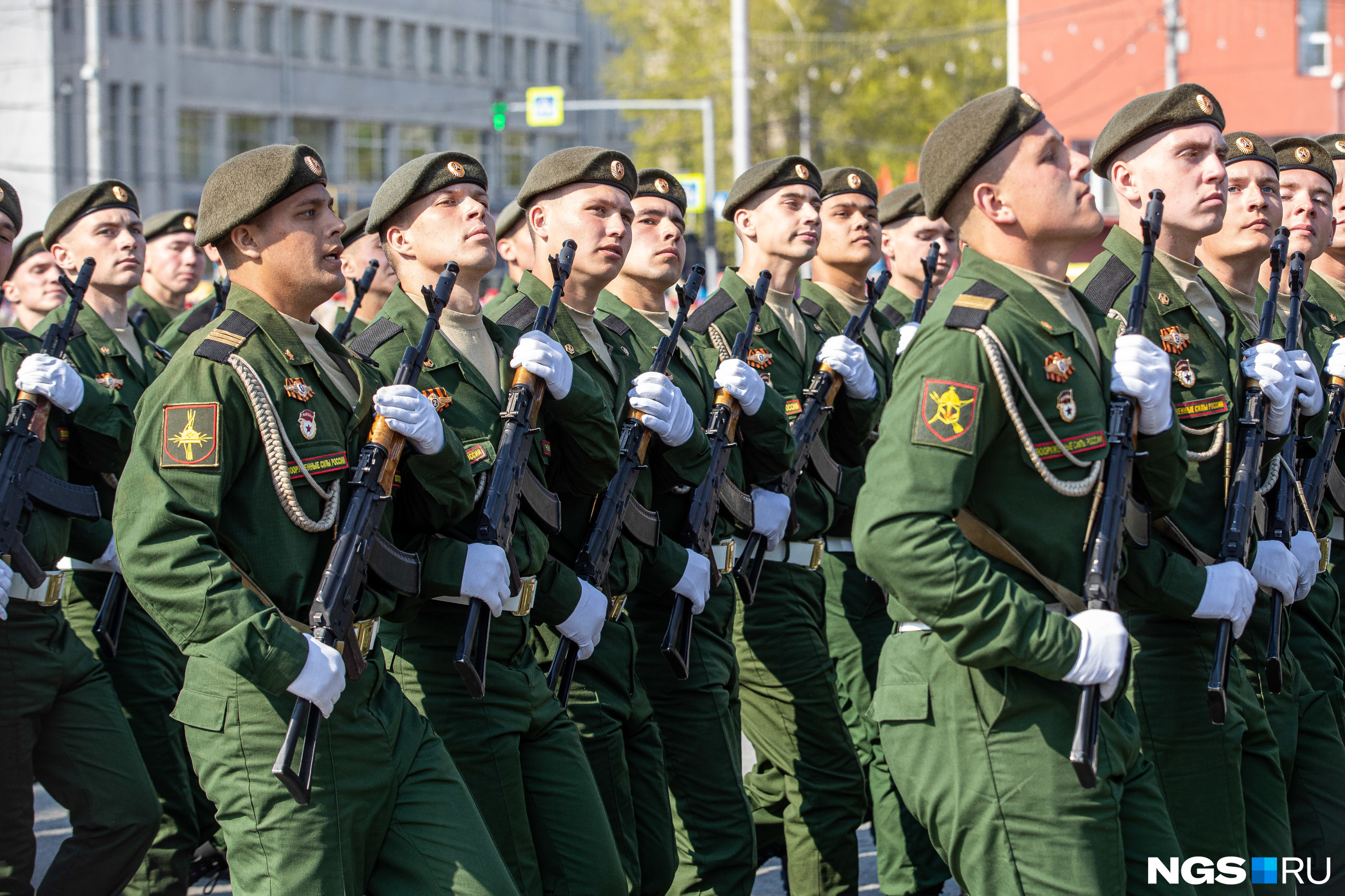Новосибирцы не видели парада два года из-за пандемии Новосибирцы не видели парада два года из-за пандемии
