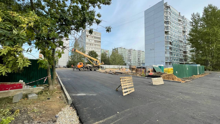 Огромную площадку закатали в асфальт: что строят на проспекте Фрунзе в Ярославле