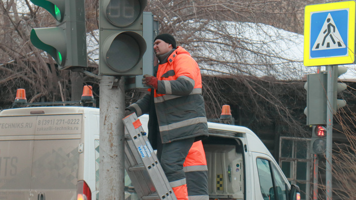 Подрядчики, обслужившие дороги Красноярска на 700 млн, оказались связаны с чиновниками мэрии