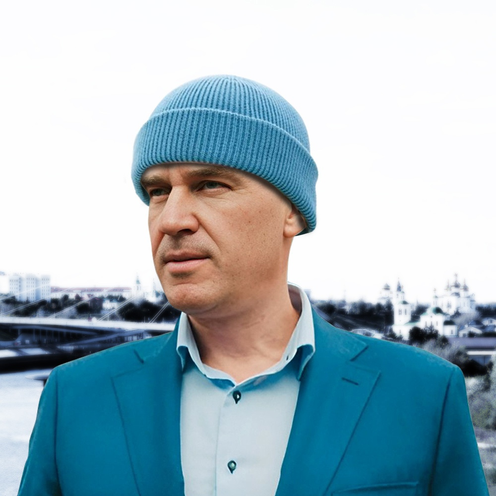 На мэре Тюмени отлично сидят шапки холодных оттенков, подчеркивающие цвет его глаз На мэре Тюмени отлично сидят шапки холодных оттенков, подчеркивающие цвет его глаз