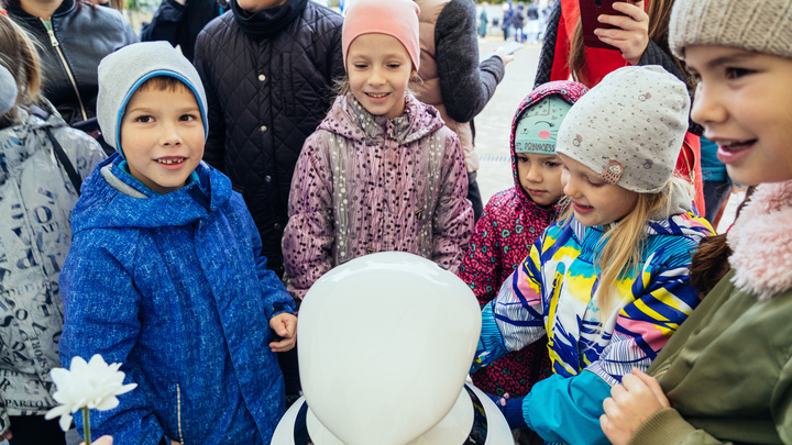 Магия электричества, телескопы и загадки Николы Тесла: огромный фестиваль науки прошел в Нижегородской области