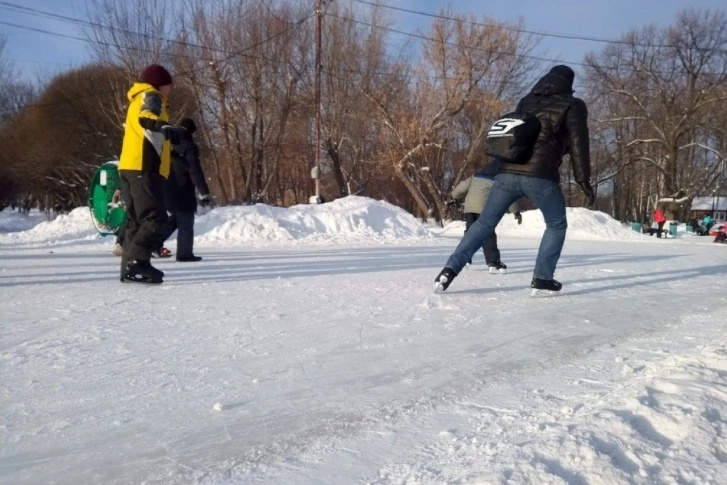 Каток в парке Гагарина пользуется большой популярностью у самарцев