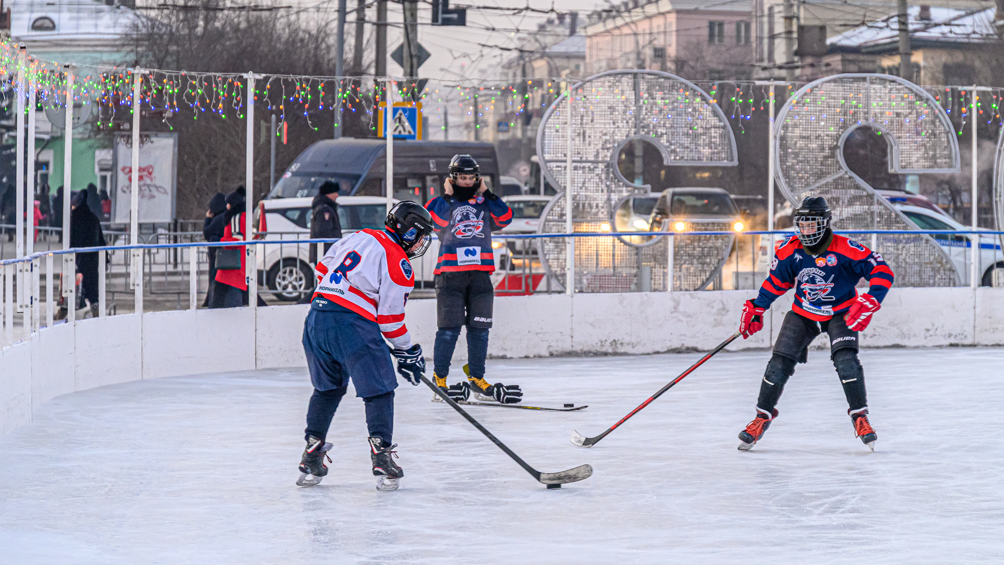 Башаров, «Иванушка» и басист из «Uma2rmaH» сыграют с забайкальцами в хоккей