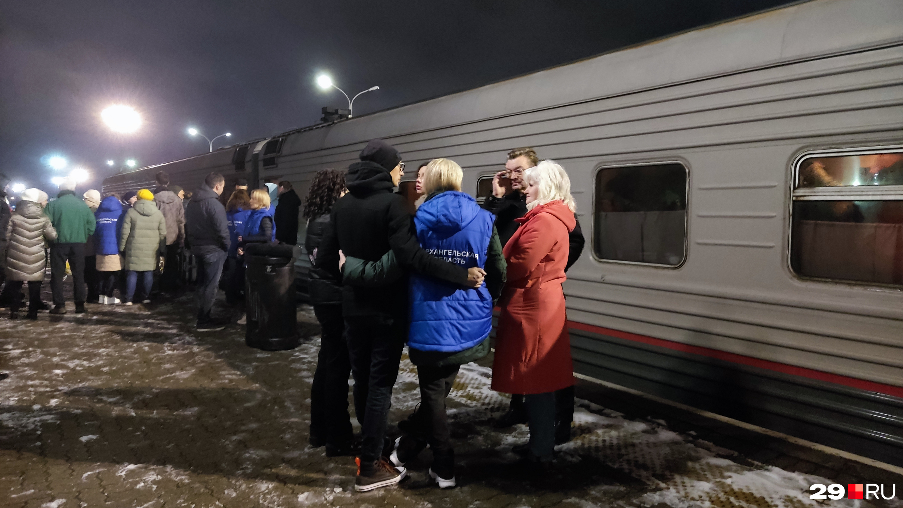 Среди провожающих — ректор СГМУ Любовь Горбатова Среди провожающих — ректор СГМУ Любовь Горбатова