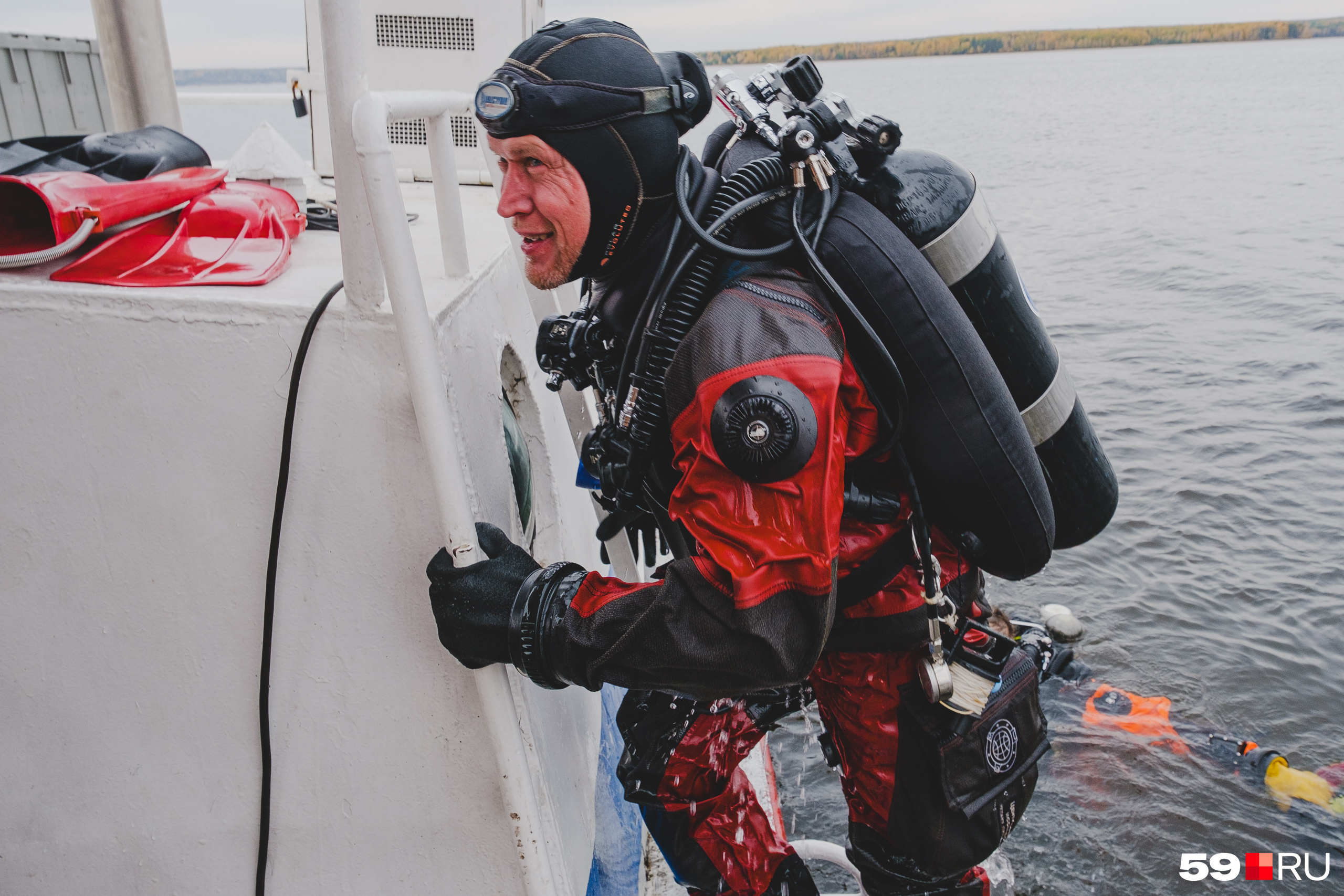 После полутора часов работы под водой После полутора часов работы под водой