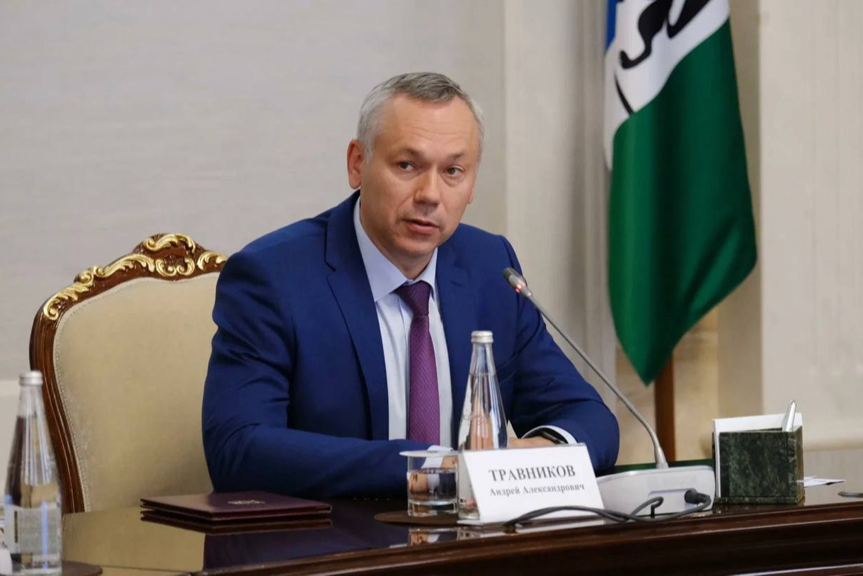 Глава региона предпочитает костюмы в оттенках синего Глава региона предпочитает костюмы в оттенках синего