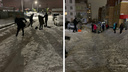«За зиму убирают два раза»: жители улицы Грибоедова взяли лопаты и сами пошли чистить снег