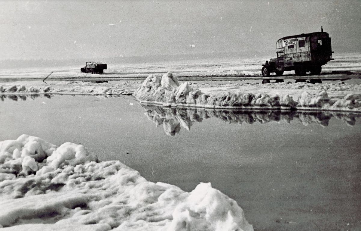 блокада ленинграда ладожское озеро