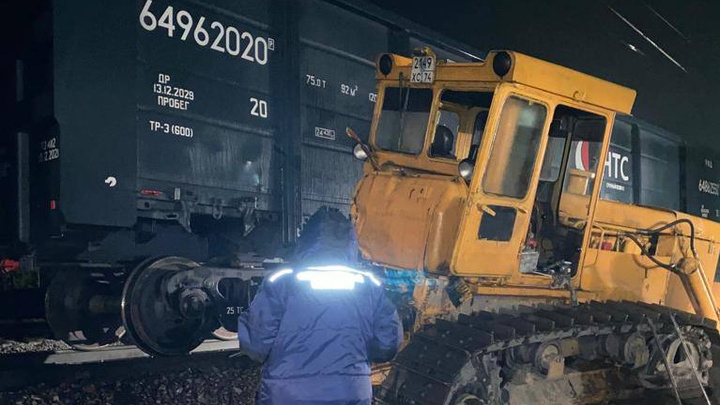 Столкновение поезда с бульдозером под Миассом переросло в уголовное дело с ущербом в 1,5 миллиона рублей