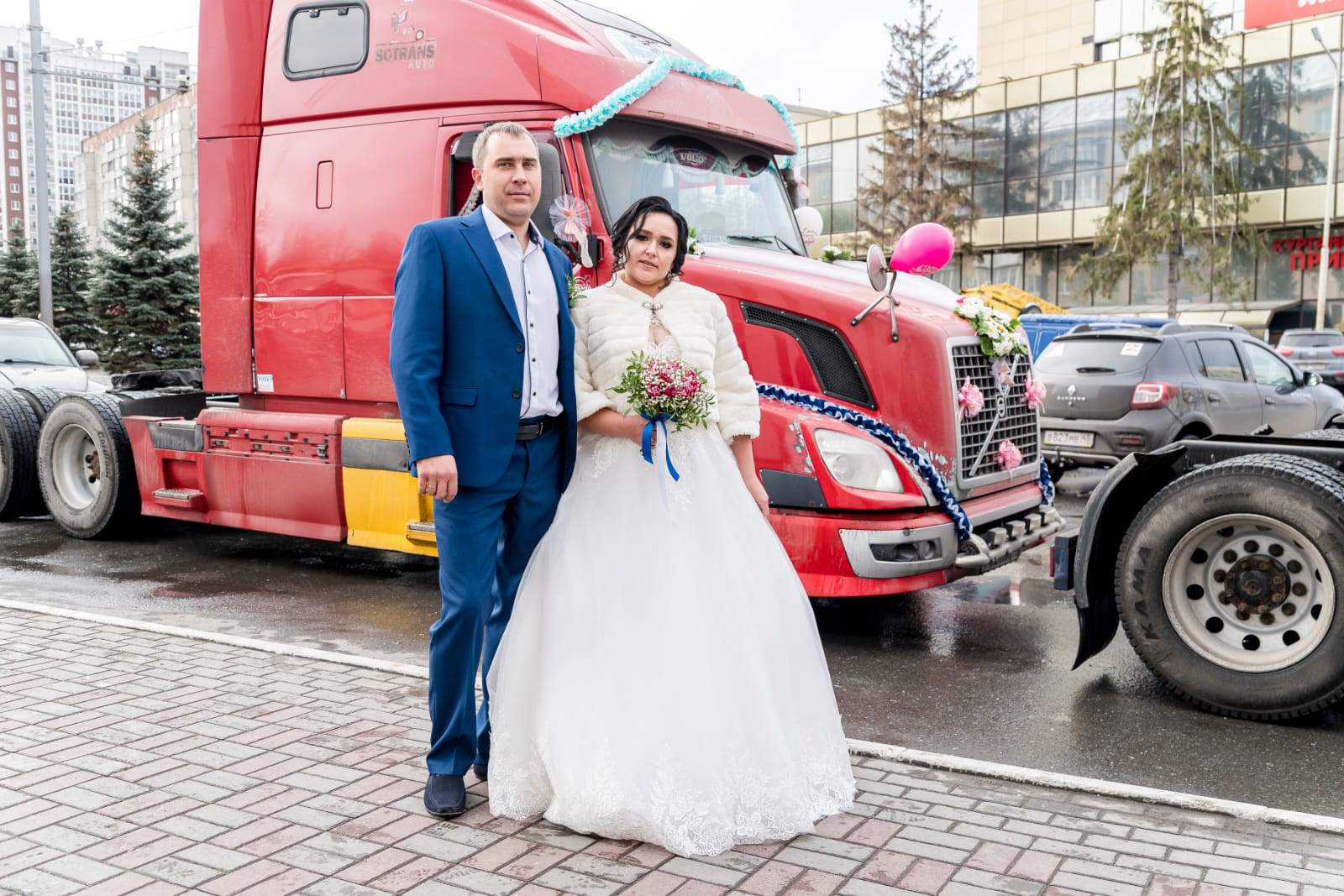 Ведущий вышел замуж. Свадьба на грузовиках. Свадьба дальнобойщика. ЗАГС машина. Свадьба 2023.