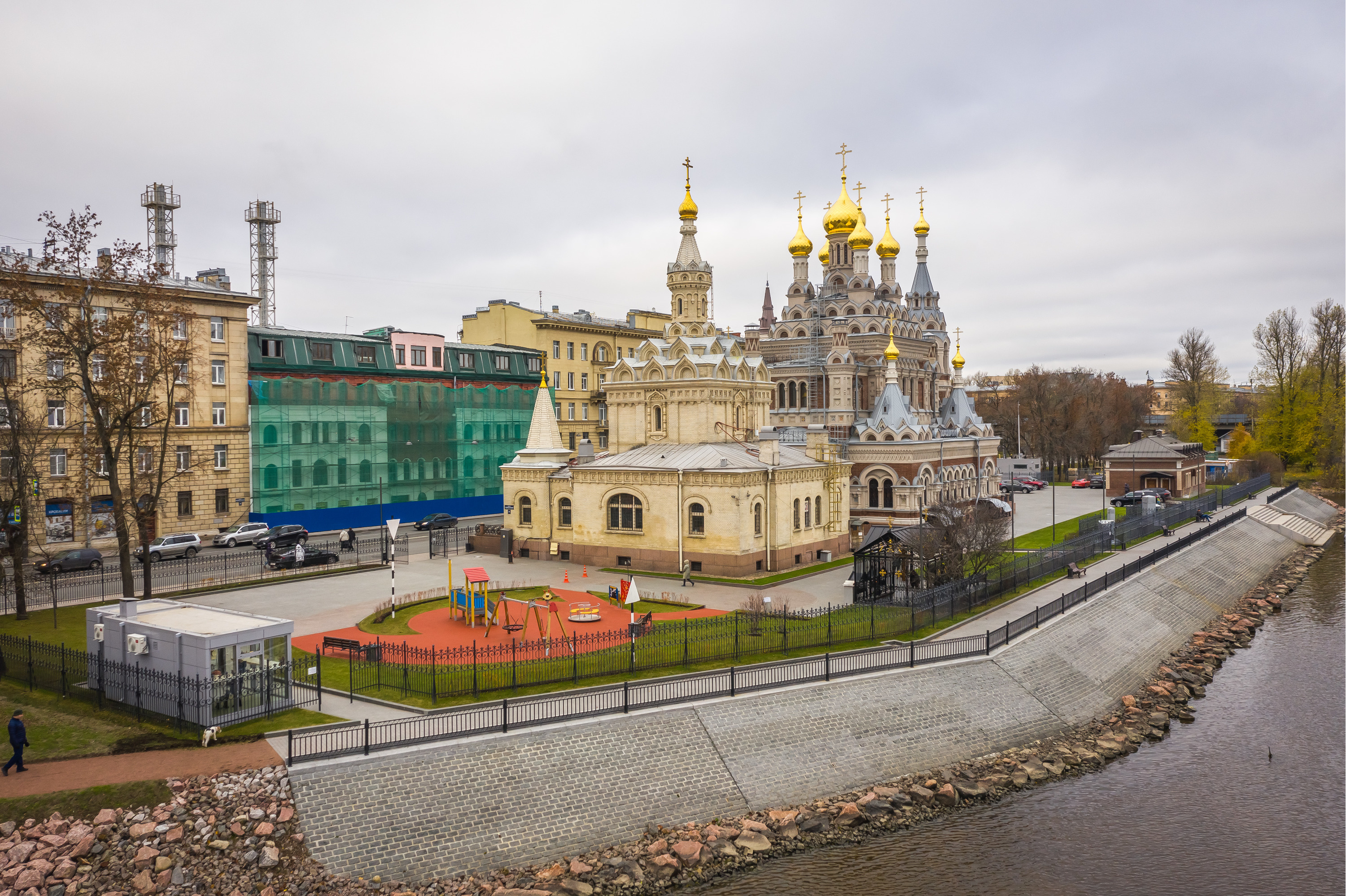 Храм всех скорбящих радость на обуховской обороне