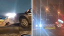Автомобиль «Яндекс.Такси» повис на отбойнике на Димитровском мосту