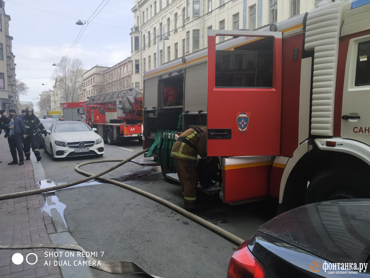 Фонтанка ру 24 часа. Пожар в квартире. Пожар Бородинская улица. Фонтанка происшествия.