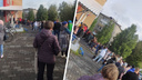 В Архангельске выстроилась огромная очередь из желающих купить абонемент в бассейн
