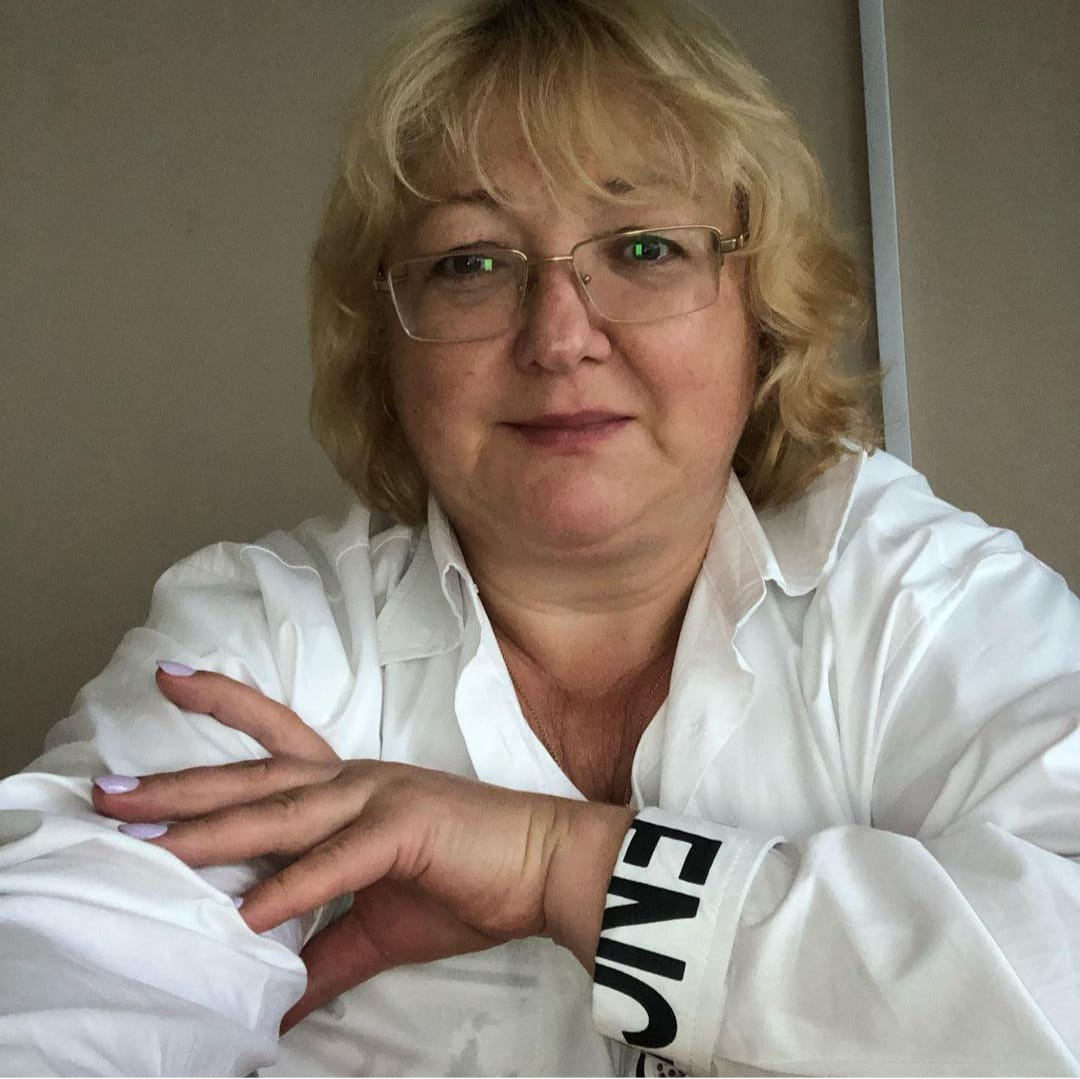 Нина Александровна работала завучем в школе для трудных подростков на Елизавете Нина Александровна работала завучем в школе для трудных подростков на Елизавете