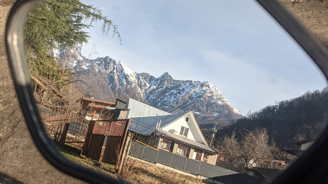 Туристам сюда вход закрыт: как живет загадочное село Аибга в Сочи?