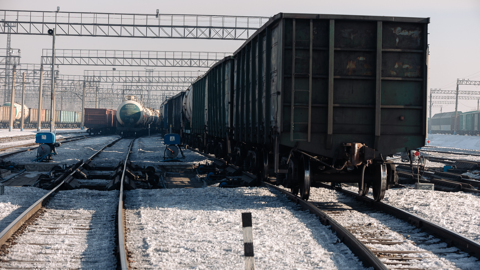 Поезд сбил подростка в Усолье-Сибирском. Парень умер в больнице