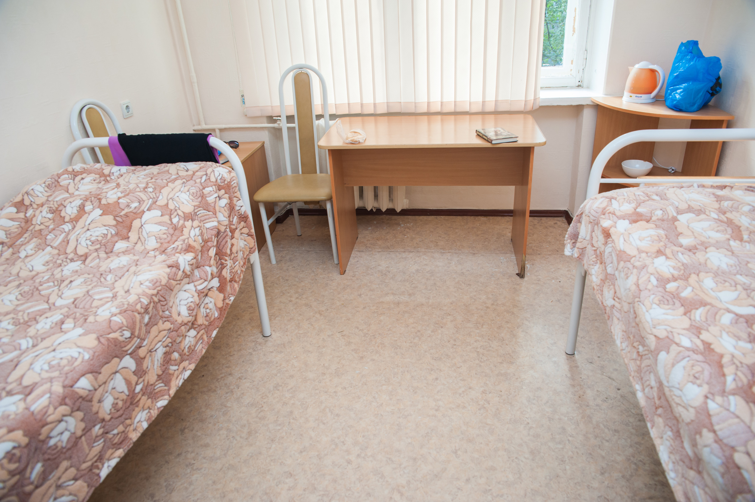 Во многих общежитиях студенты делают ремонт у себя в комнате и живут в ней до конца учебы