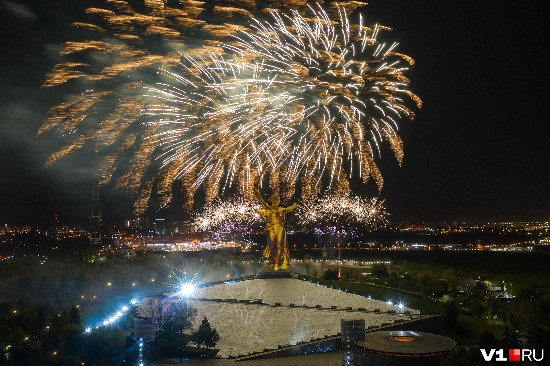 Фото салют волгоград