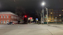 Вывесили сигнальные ленты: в Ярославле в ночи перекрыли улицу из-за аварии на газопроводе