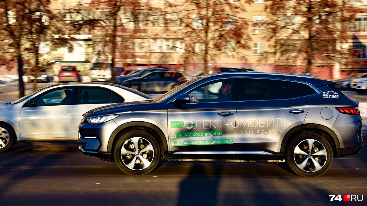 По динамике разгона этот BYD Song Plus сопоставим с <nobr class="_">2,5-литровым</nobr> Nissan X-Trail По динамике разгона этот BYD Song Plus сопоставим с <nobr class="_">2,5-литровым</nobr> Nissan X-Trail
