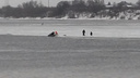 В Ярославской области пять рыбаков унесло на льдине по Волге
