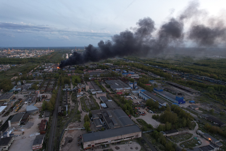 Столб дыма было видно из разных районов Ярославля