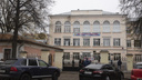 «Ручка находилась под напряжением»: в Ярославле в элитной школе <nobr class="_">9-летнего</nobr> ребенка ударило током