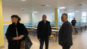 В Кетовскую школу приехали чиновники областного правительства — объект выкупят спустя два года