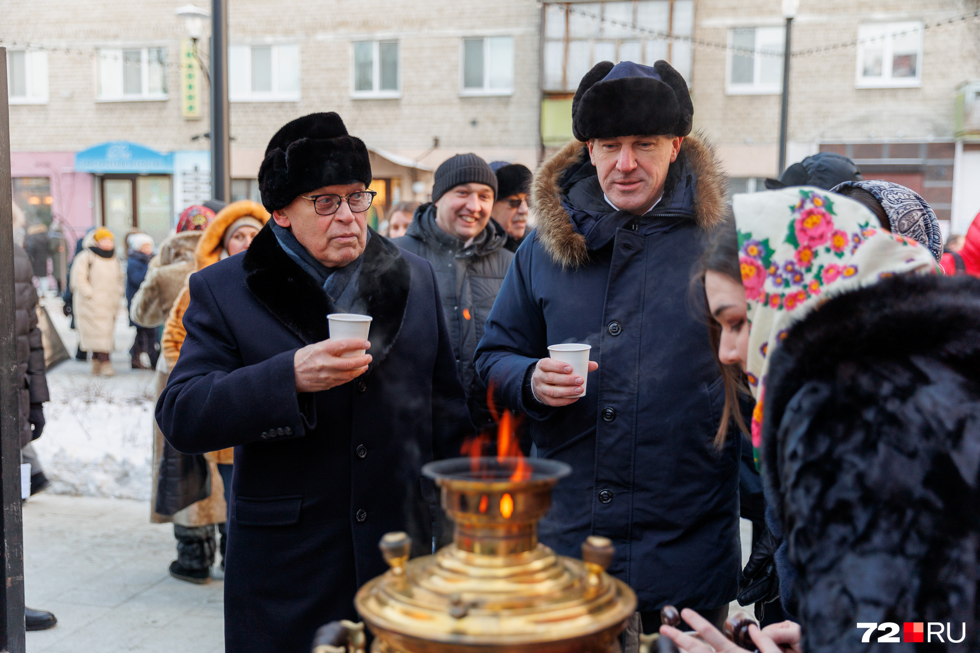 Глава Тюмени Руслан Кухарук и председатель городской думы Евгений Заболотный решили попить горячего чая