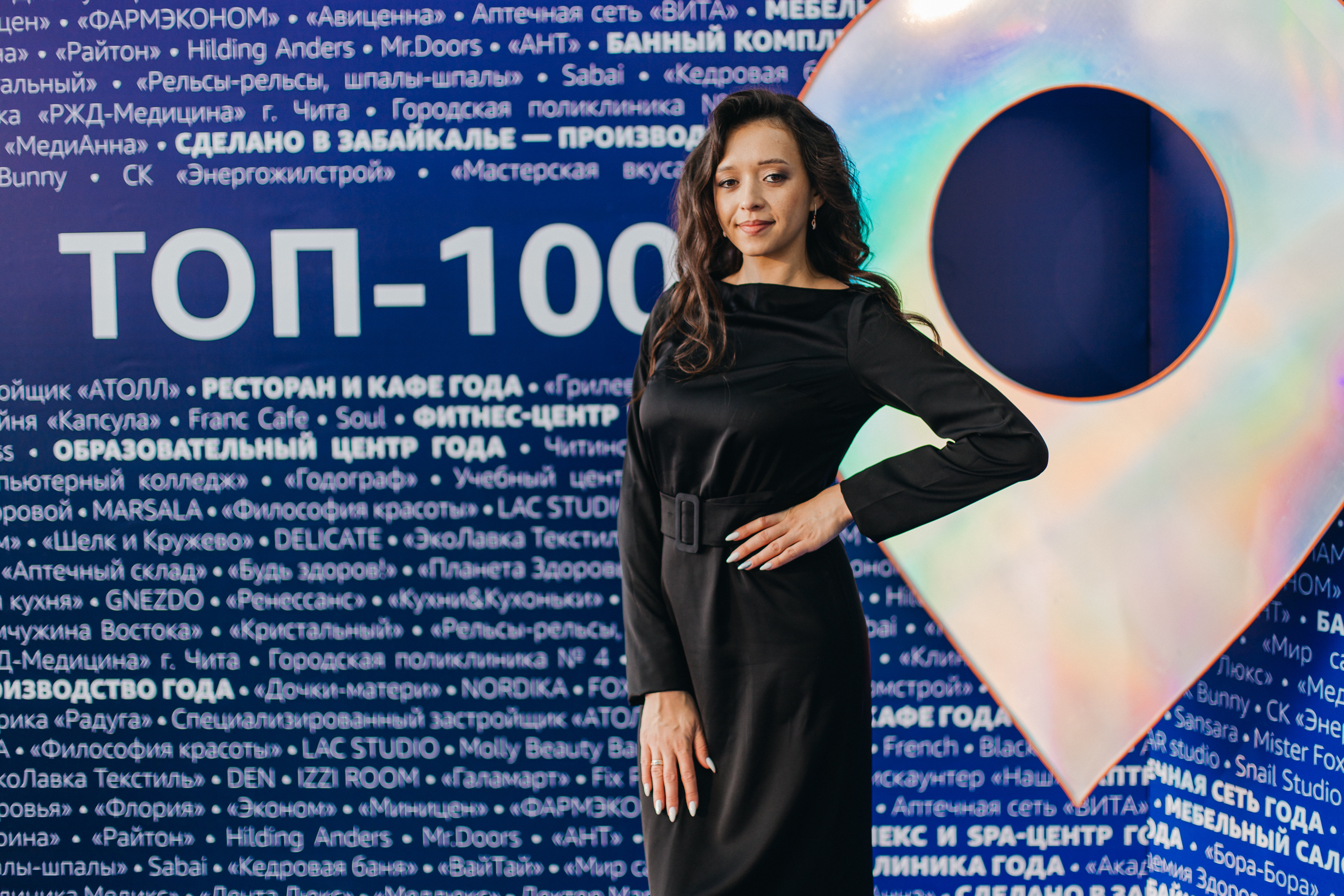 Классная Светлана Кормилец — менеджер по продажам — блистала на «Народной премии» Классная Светлана Кормилец — менеджер по продажам — блистала на «Народной премии»