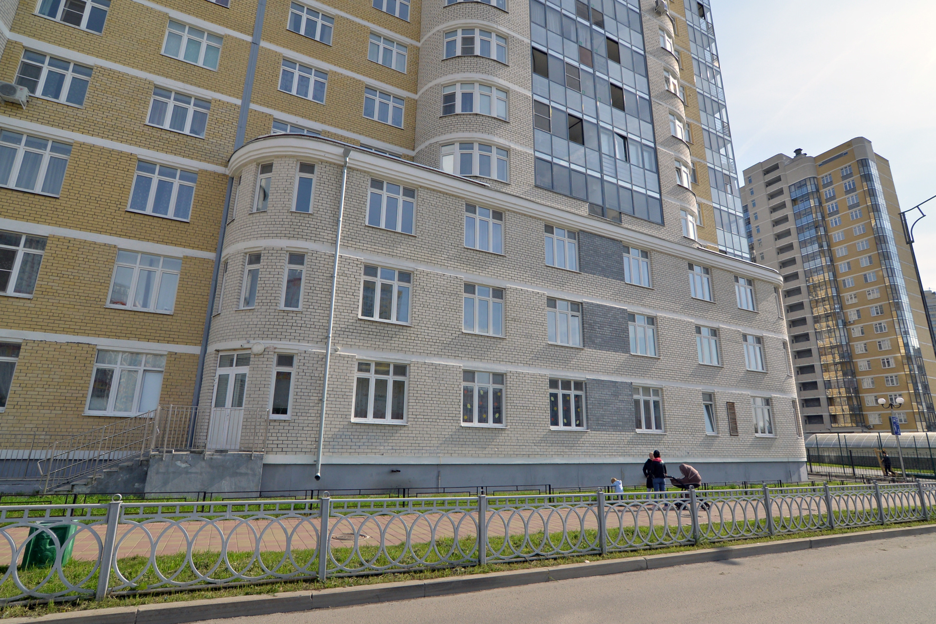 Идеальный офис у метро «Чкаловская» — три этажа коммерческих помещений, встроенные в жилой комплекс «Солнечный остров»