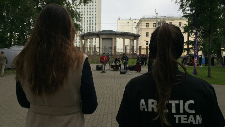 Начался «Факультатив»: в Петровском парке отмечают День знаний