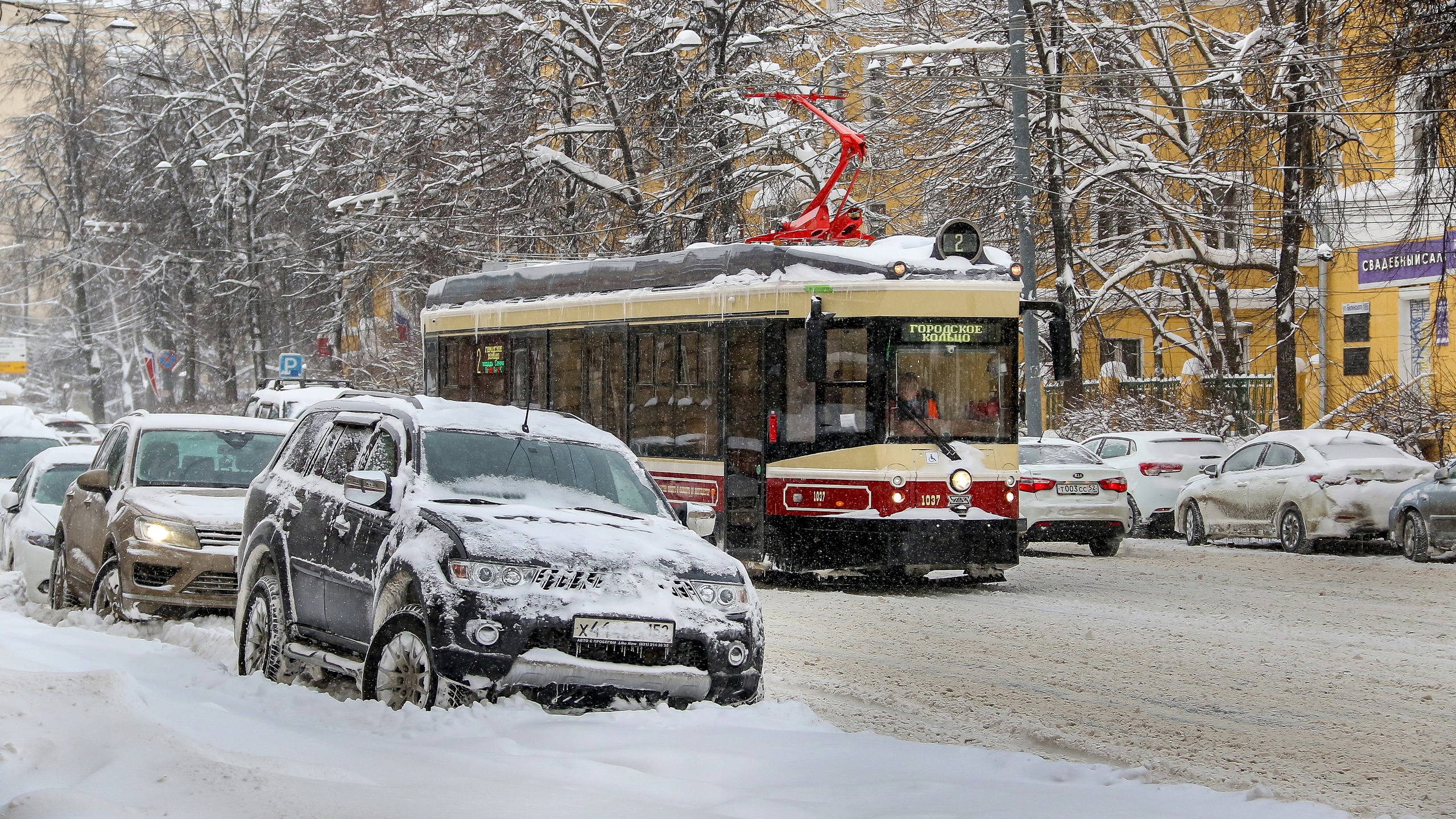 Движение трамваев и троллейбусов в Нижнем Новгороде полностью восстановлено