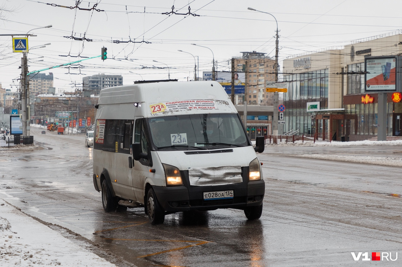 21 автобус волгоград. Маршрутка 23а Волгоград. Микроавтобус маршрутка. Волгоград газели маршрутка 23а. 77 Автобус Волгоград.