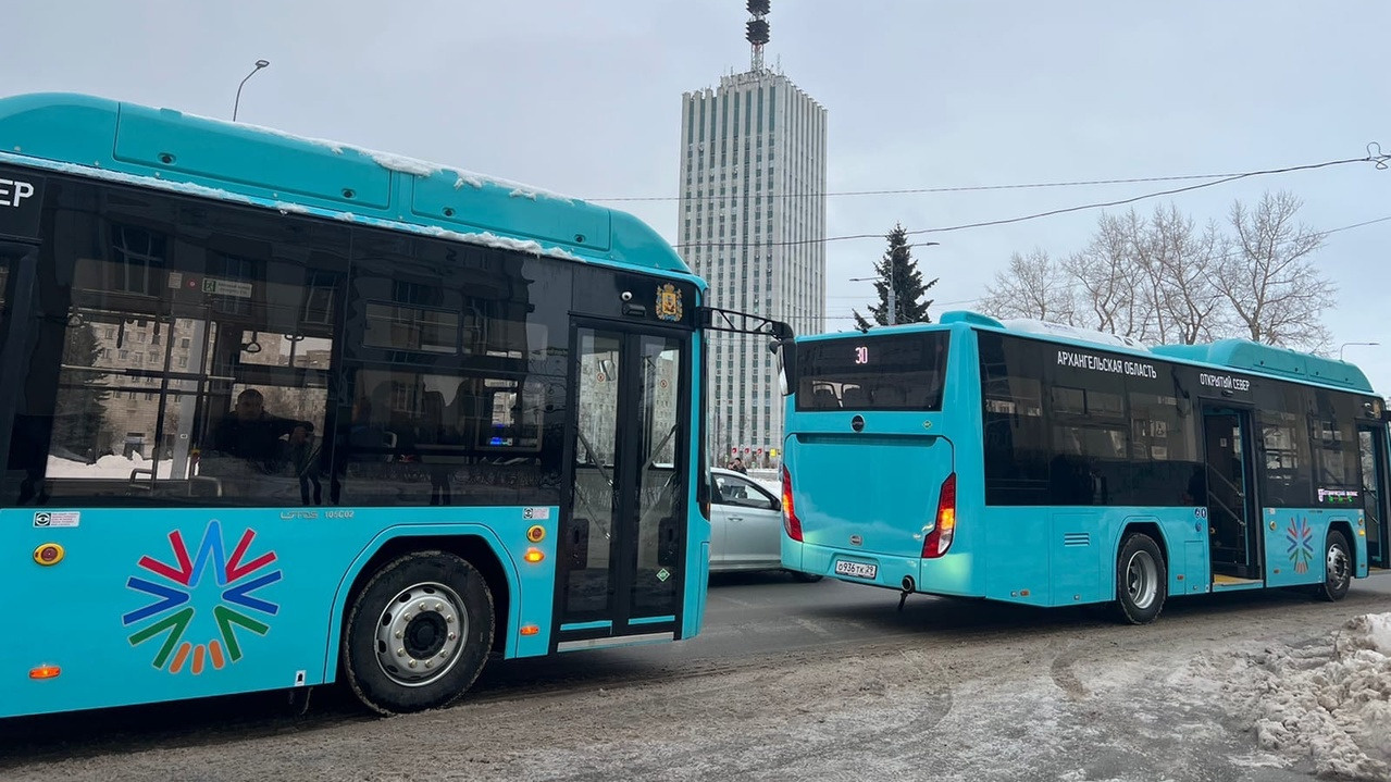 «Пообещали не проезжать остановки»: архангелогородец оценил новые автобусы изнутри