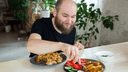 Праздничный ужин по цене пены и носков: 4 вкусных блюда к 23 Февраля