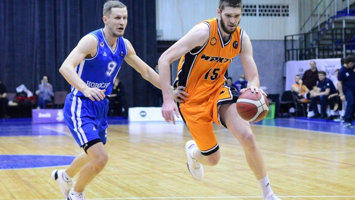 Баскетболисты «Иркута» обыграли «Новосибирск» в первом матче со зрителями - 88:78