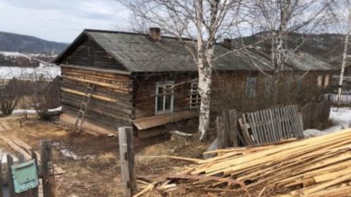 СК проверит обстоятельства гибели двух человек на пожаре в посёлке Шестаково