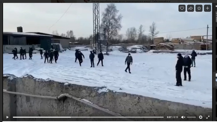 Десятки человек напали на сторожку на территории промбазы в Ленинском районе Иркутска