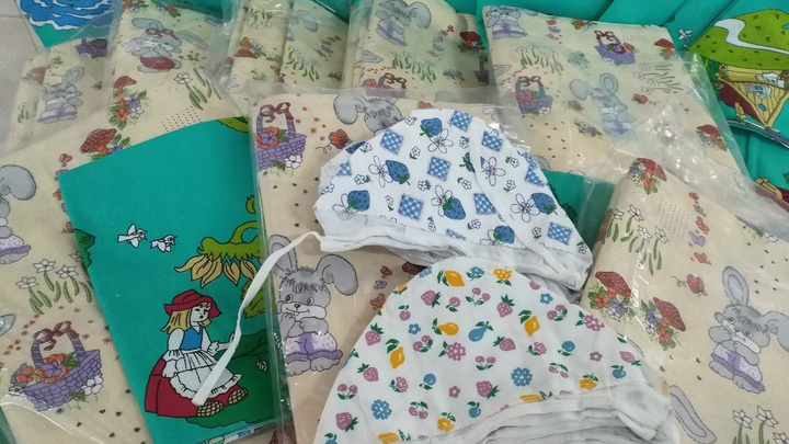 Подарки детскому и родильному отделениям от «Мед-Фуда» доставили в больницу Краснокаменска