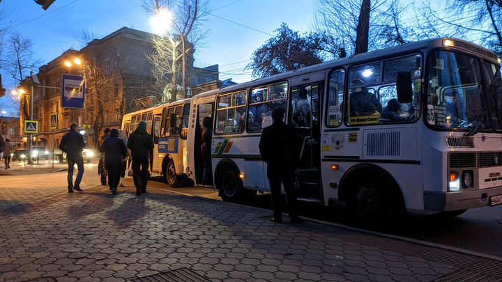 Забитые ПАЗики и нулевой трафик: транспорт Иркутска в нерабочие дни