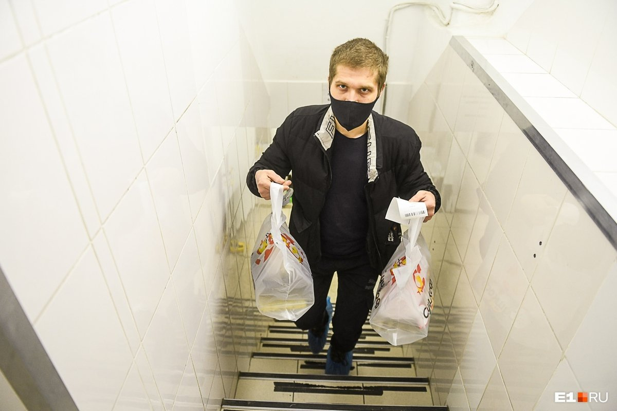 Иногда клиент не выходит на связь и приходится выкручиваться Иногда клиент не выходит на связь и приходится выкручиваться