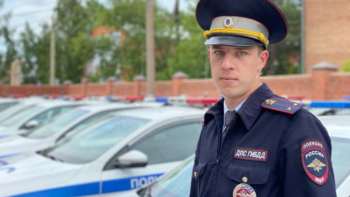 Полицейский из Иркутска помог истекающей кровью женщине добраться до больницы