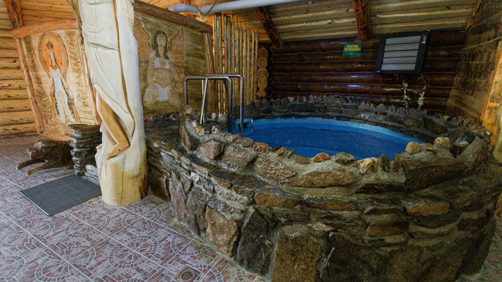 Акцию на отдых в нефритовых банях компаниям до 5 человек за 1,5 т. р. продлил Bora-Bora