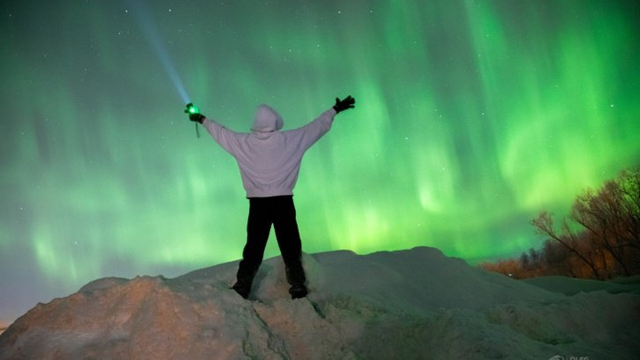 Разлилось на всё небо: 18 фото полярного сияния, которое поймали в Архангельске