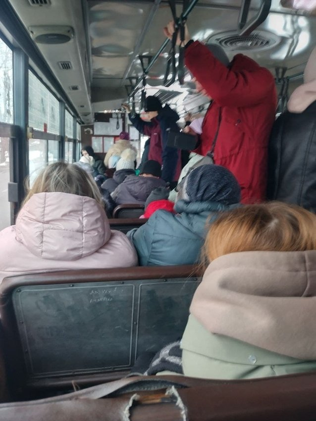 Автобус полностью забился после ИрГУПС и ИРНИТУ Автобус полностью забился после ИрГУПС и ИРНИТУ