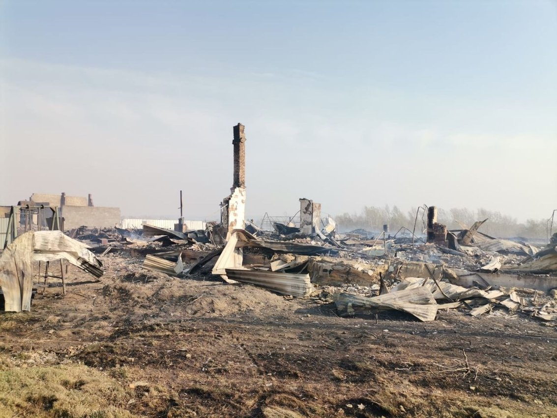 Последствия пожара в селе Белый Яр (Красноярский край)